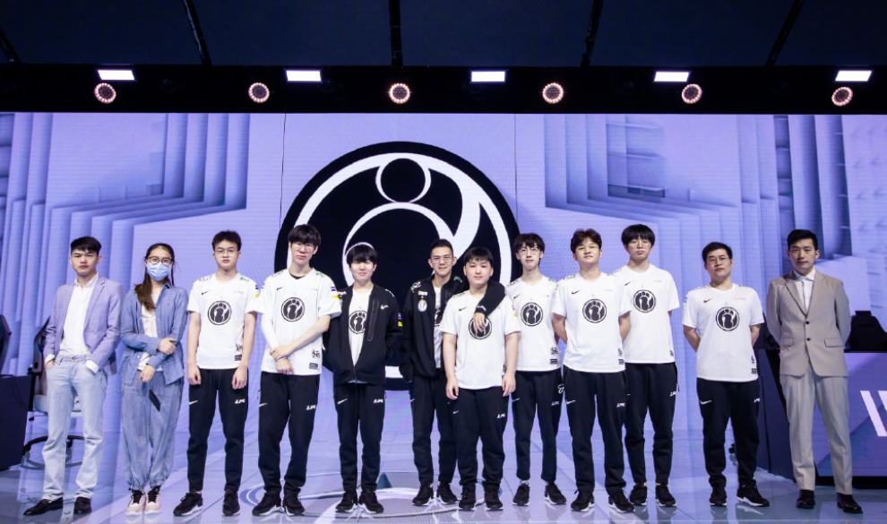 更在防守端 更在防守端