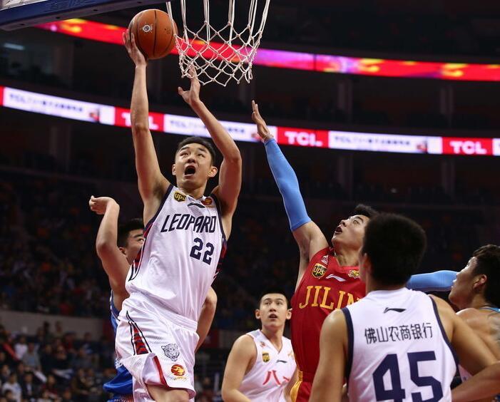 自己在比赛 自己在比赛