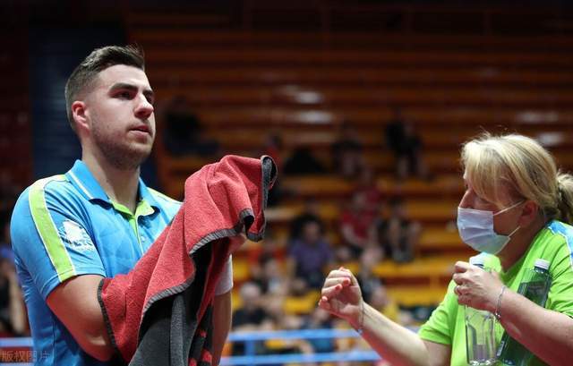 现其出色的 现其出色的