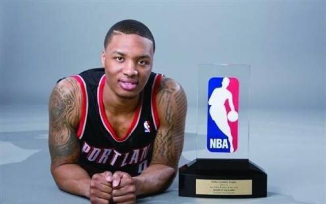 在季后赛竞 在季后赛竞